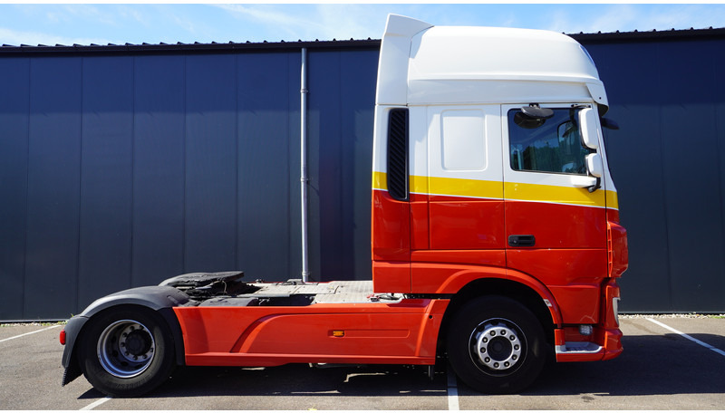 DAF XF 440 SSC EURO 6 - Nyergesvontató: 2 kép. DAF XF 440 SSC EURO 6 - Nyergesvontató: 2 kép.