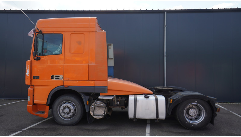 DAF XF 95.380 SC MANUAL GEARBOX - Nyergesvontató: 1 kép. DAF XF 95.380 SC MANUAL GEARBOX - Nyergesvontató: 1 kép.