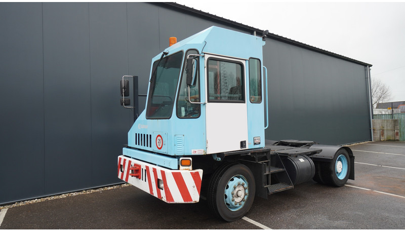 Kalmar ST 122 TERMINAL TRUCK 25 KM - Nyergesvontató: 3 kép. Kalmar ST 122 TERMINAL TRUCK 25 KM - Nyergesvontató: 3 kép.