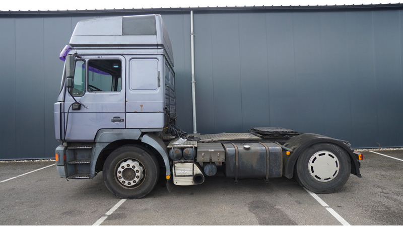 MAN F2000 EURO 2 MANUAL GEARBOX 6 CYLINDER - Nyergesvontató: 1 kép. MAN F2000 EURO 2 MANUAL GEARBOX 6 CYLINDER - Nyergesvontató: 1 kép.