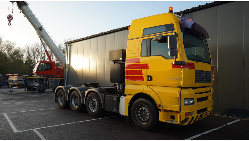 MAN TGA 41.530 8X4 160 TON'S RETARDER 283.000KM - Nyergesvontató: 4 kép. MAN TGA 41.530 8X4 160 TON'S RETARDER 283.000KM - Nyergesvontató: 4 kép.