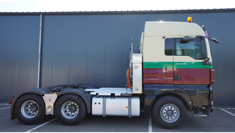 MAN TGX 33.480 6X4 EURO 5 MANUAL GEARBOX - Nyergesvontató: 2 kép. MAN TGX 33.480 6X4 EURO 5 MANUAL GEARBOX - Nyergesvontató: 2 kép.