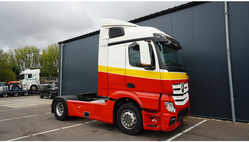 Mercedes-Benz ACTROS 1942 EURO 6 814.000KM - Nyergesvontató: 4 kép. Mercedes-Benz ACTROS 1942 EURO 6 814.000KM - Nyergesvontató: 4 kép.