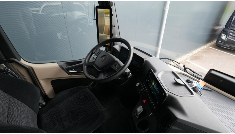 Mercedes-Benz ACTROS 1945 GIGASPACE 713.000KM - Nyergesvontató: 5 kép. Mercedes-Benz ACTROS 1945 GIGASPACE 713.000KM - Nyergesvontató: 5 kép.