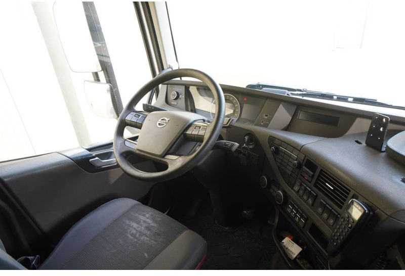 Volvo FH 420 6X2 ADR EURO 6 - Nyergesvontató: 5 kép. Volvo FH 420 6X2 ADR EURO 6 - Nyergesvontató: 5 kép.