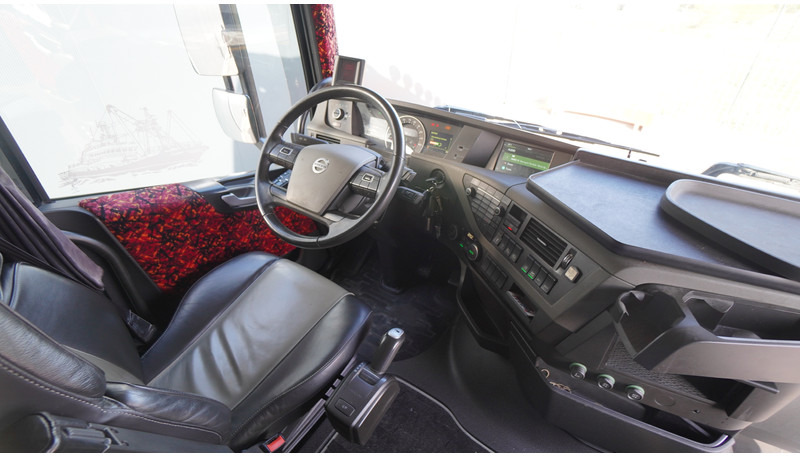 Volvo FH 500 GLOBETROTTER XL 851.000KM - Nyergesvontató: 5 kép. Volvo FH 500 GLOBETROTTER XL 851.000KM - Nyergesvontató: 5 kép.