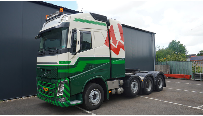 Volvo FH16 750 8X4 260T 683.000KM - Nyergesvontató: 3 kép. Volvo FH16 750 8X4 260T 683.000KM - Nyergesvontató: 3 kép.