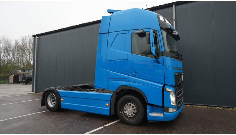 Volvo FH480 LNG 777.200KM - Nyergesvontató: 4 kép. Volvo FH480 LNG 777.200KM - Nyergesvontató: 4 kép.
