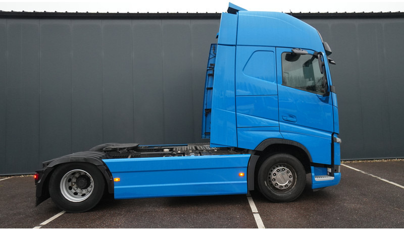 Volvo FH480 LNG 777.200KM - Nyergesvontató: 2 kép. Volvo FH480 LNG 777.200KM - Nyergesvontató: 2 kép.