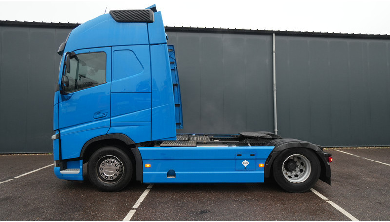 Volvo FH480 LNG 783.000KM - Nyergesvontató: 1 kép. Volvo FH480 LNG 783.000KM - Nyergesvontató: 1 kép.