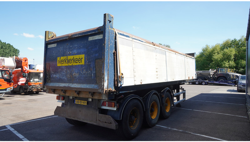 Renders 3 AXLE TIPPER TRAILER - Félpótkocsi billenőplatós: 5 kép. Renders 3 AXLE TIPPER TRAILER - Félpótkocsi billenőplatós: 5 kép.