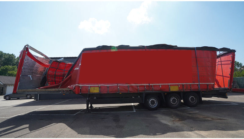 Schmitz Cargobull 3 AXLE CURTAINSIDE TRAILER DAMAGED - Ponyvás félpótkocsi: 1 kép. Schmitz Cargobull 3 AXLE CURTAINSIDE TRAILER DAMAGED - Ponyvás félpótkocsi: 1 kép.