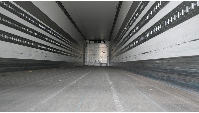 Schmitz Cargobull 3 AXLE FRIGO TRAILER - Félpótkocsi hűtős: 4 kép. Schmitz Cargobull 3 AXLE FRIGO TRAILER - Félpótkocsi hűtős: 4 kép.