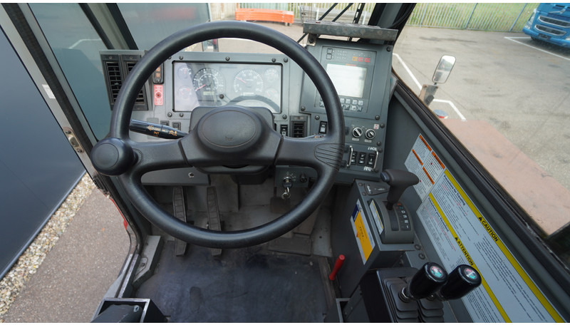 Tadano-Faun GR-300EX WITH JIB 4X4X4 ROUGH TERRAIN CRANE - Darus autó: 5 kép. Tadano-Faun GR-300EX WITH JIB 4X4X4 ROUGH TERRAIN CRANE - Darus autó: 5 kép.