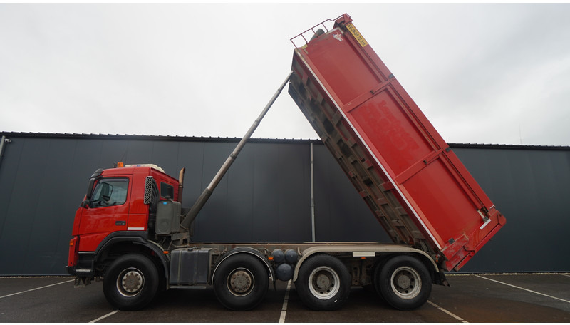 Terberg FM 2000/440 8X8 TIPPER 22.3 M3 647.000KM - Billenőplatós teherautó: 1 kép. Terberg FM 2000/440 8X8 TIPPER 22.3 M3 647.000KM - Billenőplatós teherautó: 1 kép.