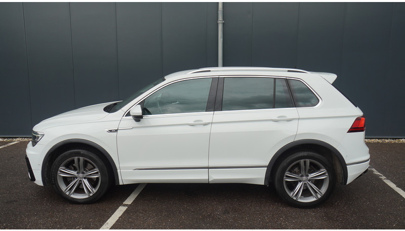 Volkswagen Tiguan 2.0 TDI R LINE 4MOTION - Minibusz, Kisbusz: 1 kép. Volkswagen Tiguan 2.0 TDI R LINE 4MOTION - Minibusz, Kisbusz: 1 kép.
