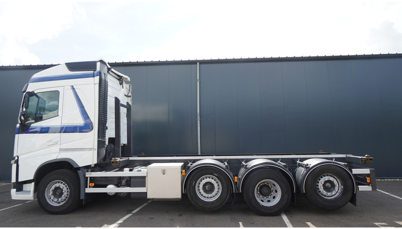 Volvo FH 460 8X2 20 FT CONTAINER TRANSPORT TRUCK - Cserefelépítményes teherautó: 1 kép. Volvo FH 460 8X2 20 FT CONTAINER TRANSPORT TRUCK - Cserefelépítményes teherautó: 1 kép.