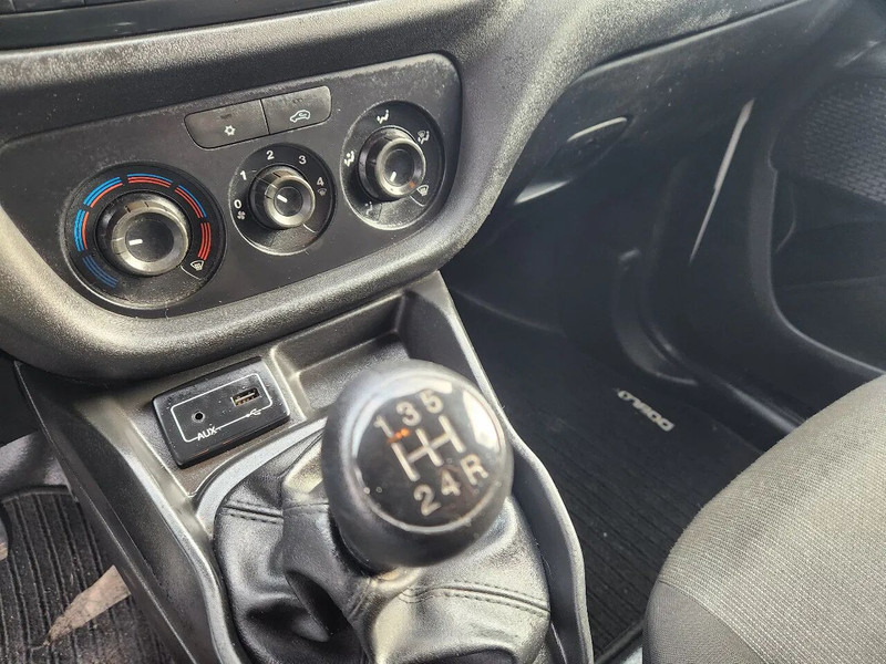 Kis furgon Fiat Doblò Maxi, 2017, 135000km, Airco, L2H1, Parkingsens: 15 kép. Kis furgon Fiat Doblò Maxi, 2017, 135000km, Airco, L2H1, Parkingsens: 15 kép.