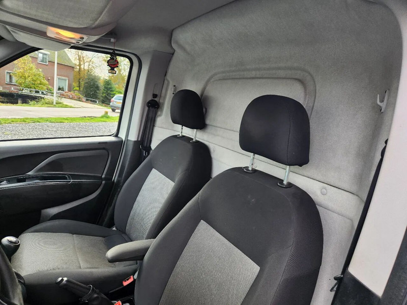 Kis furgon Fiat Doblò Maxi, 2017, 135000km, Airco, L2H1, Parkingsens: 20 kép. Kis furgon Fiat Doblò Maxi, 2017, 135000km, Airco, L2H1, Parkingsens: 20 kép.