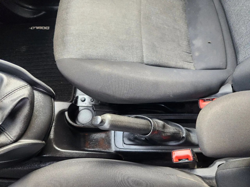 Kis furgon Fiat Doblò Maxi, 2017, 135000km, Airco, L2H1, Parkingsens: 16 kép. Kis furgon Fiat Doblò Maxi, 2017, 135000km, Airco, L2H1, Parkingsens: 16 kép.