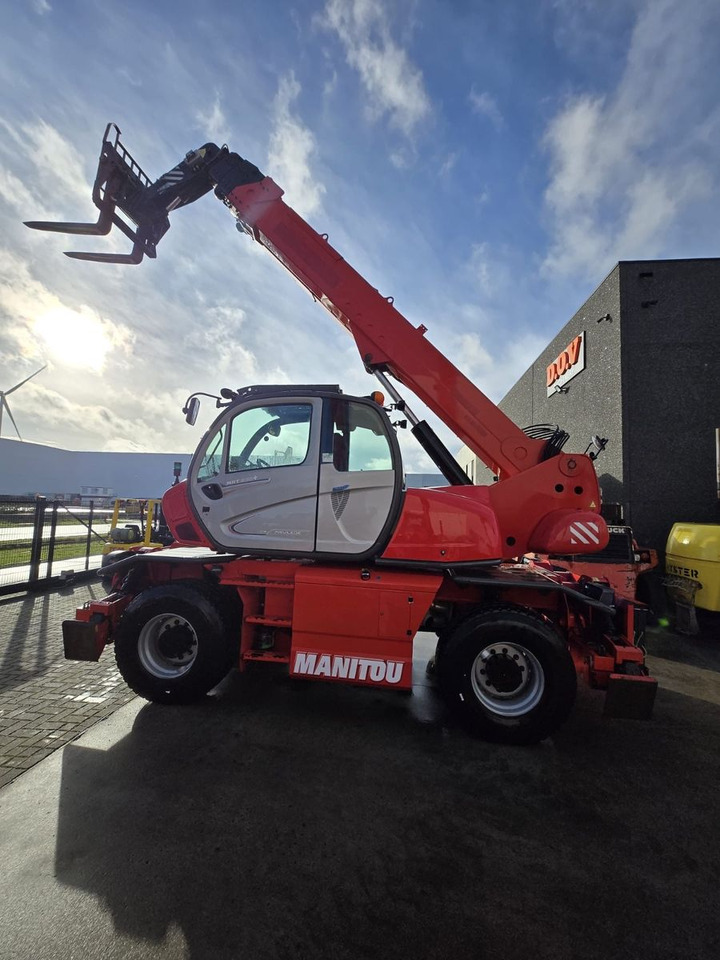 Manitou MRT 2150 - Teleszkópos rakodó: 2 kép. Manitou MRT 2150 - Teleszkópos rakodó: 2 kép.