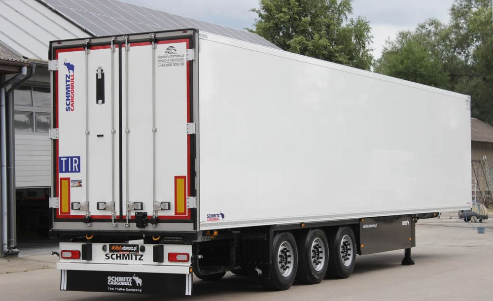 Schmitz Cargobull FP 60 V7 Thermo King SLXi 300 / ŚWIATŁA LED / JAK NOWA / ŚCIANA 7 CM / - Félpótkocsi hűtős: 2 kép. Schmitz Cargobull FP 60 V7 Thermo King SLXi 300 / ŚWIATŁA LED / JAK NOWA / ŚCIANA 7 CM / - Félpótkocsi hűtős: 2 kép.