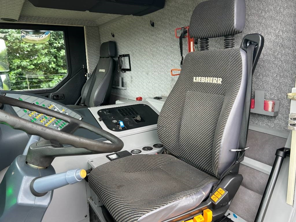 Terepjáró autódaru Liebherr LTM 1160-5.1: 11 kép. Terepjáró autódaru Liebherr LTM 1160-5.1: 11 kép.