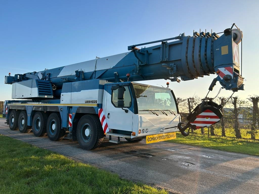 Liebherr LTM 1160-5.1 - Terepjáró autódaru: 2 kép. Liebherr LTM 1160-5.1 - Terepjáró autódaru: 2 kép.