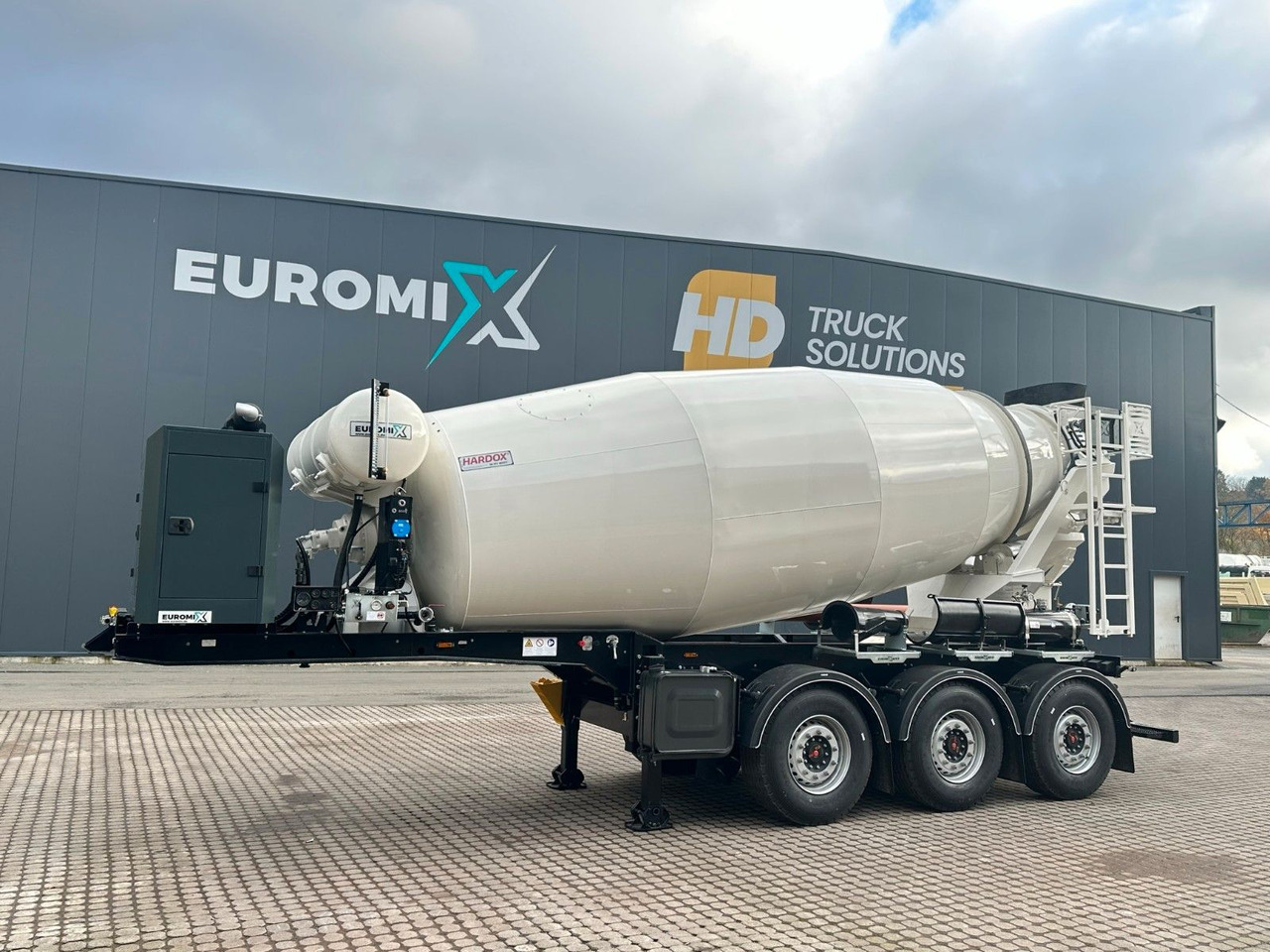 EUROMIX MTP - 12m³ Betonmischer-Auflieger - Félpótkocsi: 1 kép. EUROMIX MTP - 12m³ Betonmischer-Auflieger - Félpótkocsi: 1 kép.