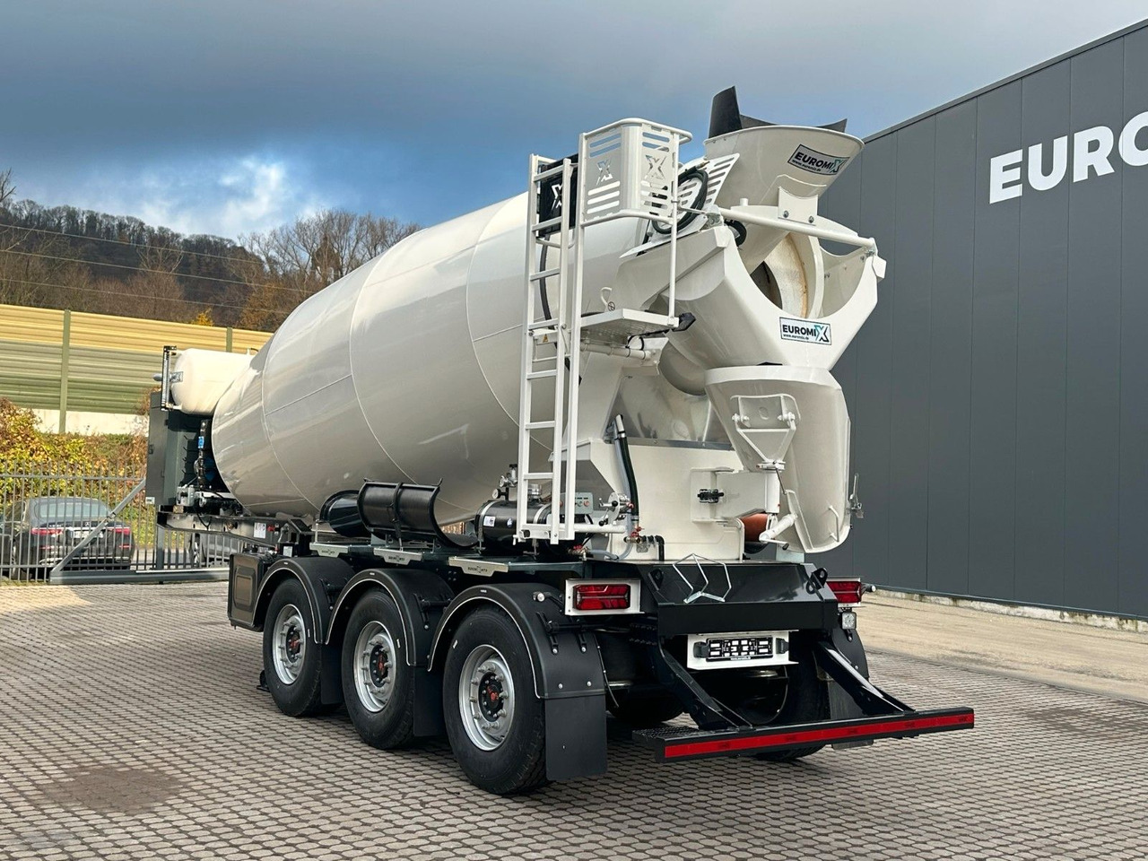 EUROMIX MTP - 12m³ Betonmischer-Auflieger - Félpótkocsi: 5 kép. EUROMIX MTP - 12m³ Betonmischer-Auflieger - Félpótkocsi: 5 kép.