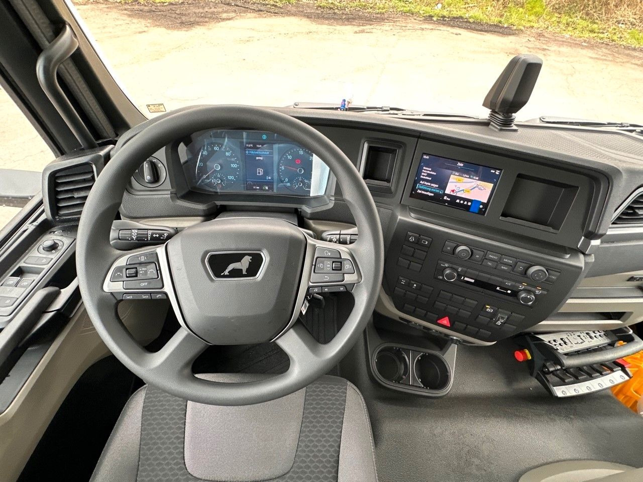 Billenőplatós teherautó, Darus autó MAN TGM 18.320 4x2 Euro6e  Hiab X-HiDuo 138DS-3: 26 kép.