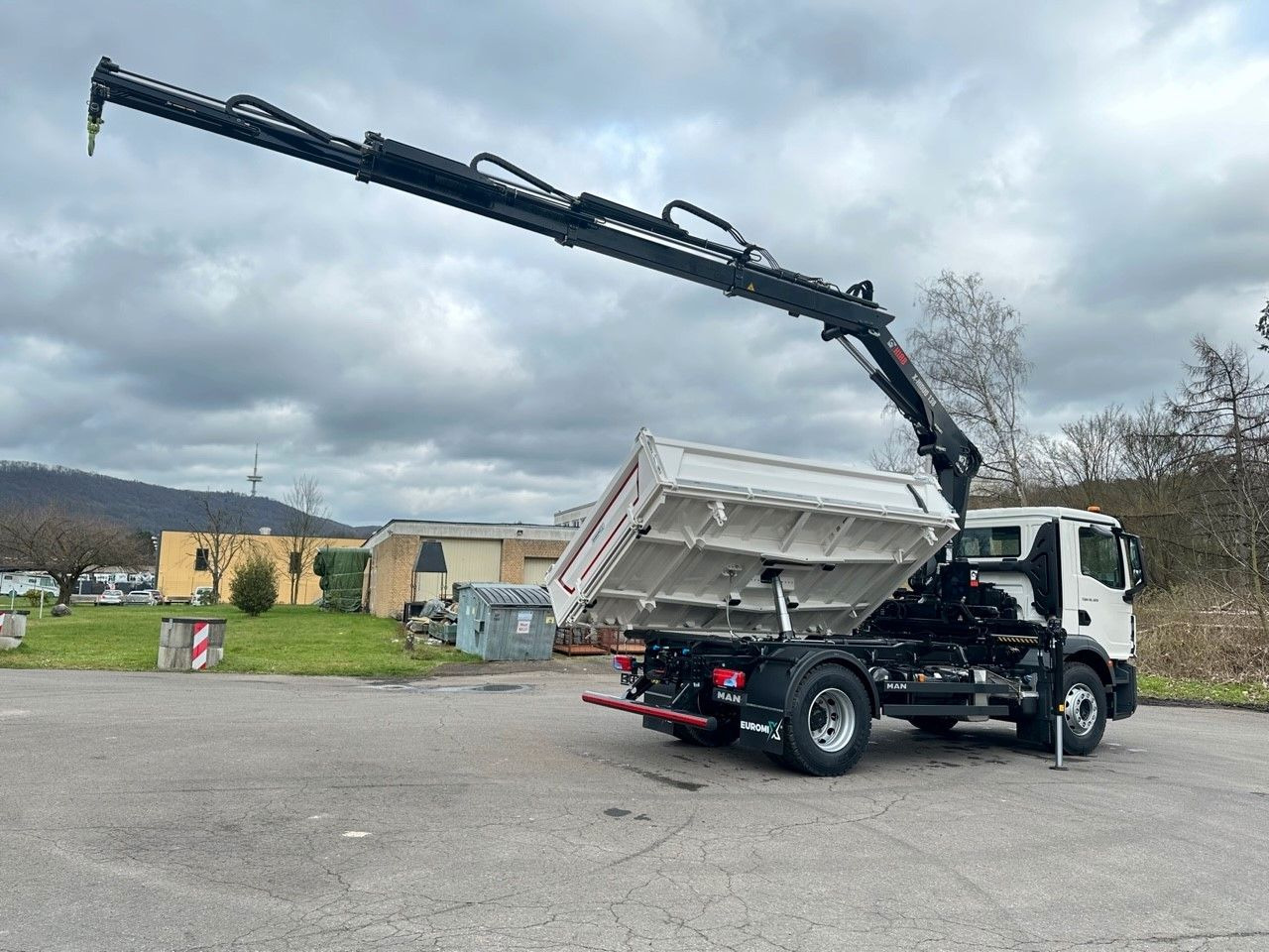 Billenőplatós teherautó, Darus autó MAN TGM 18.320 4x2 Euro6e  Hiab X-HiDuo 138DS-3: 14 kép.