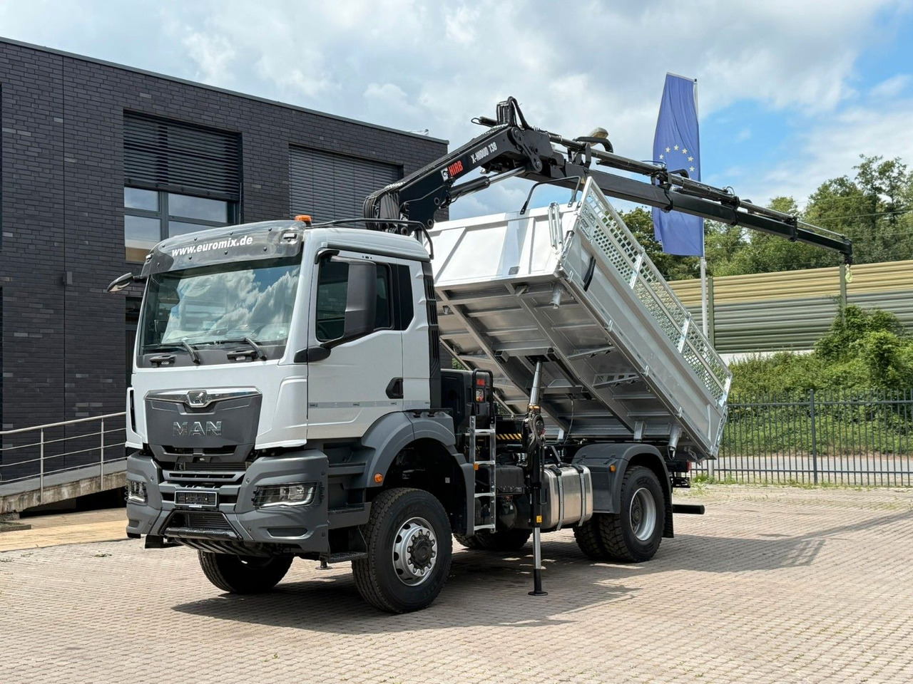 MAN TGS 18.400 TG3 4x4 Euro6e Hiab X-HiDuo 138DS-4 - Billenőplatós teherautó, Darus autó: 2 kép. MAN TGS 18.400 TG3 4x4 Euro6e Hiab X-HiDuo 138DS-4 - Billenőplatós teherautó, Darus autó: 2 kép.