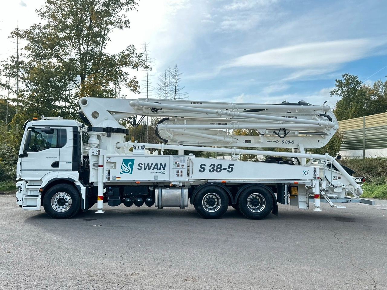 MAN TGS 26.510 6x4 SWAN TSP 38-5 160RZ ( 38m ) - Betonmixer: 3 kép. MAN TGS 26.510 6x4 SWAN TSP 38-5 160RZ ( 38m ) - Betonmixer: 3 kép.