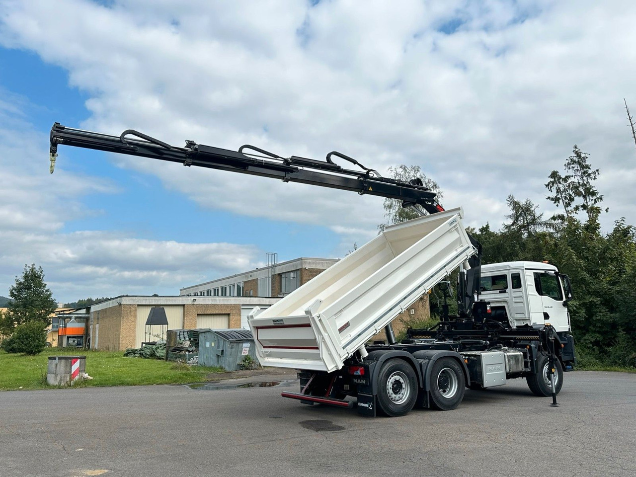 Billenőplatós teherautó, Darus autó MAN TGS 28.440 6x4-4/3-Seiten- Kipper / Hiab 138-3: 13 kép.