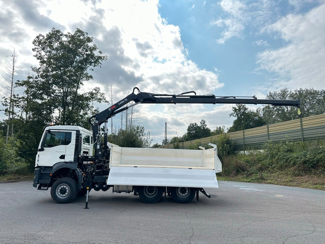 Billenőplatós teherautó, Darus autó MAN TGS 28.440 6x4-4/3-Seiten- Kipper / Hiab 138-3: 16 kép.