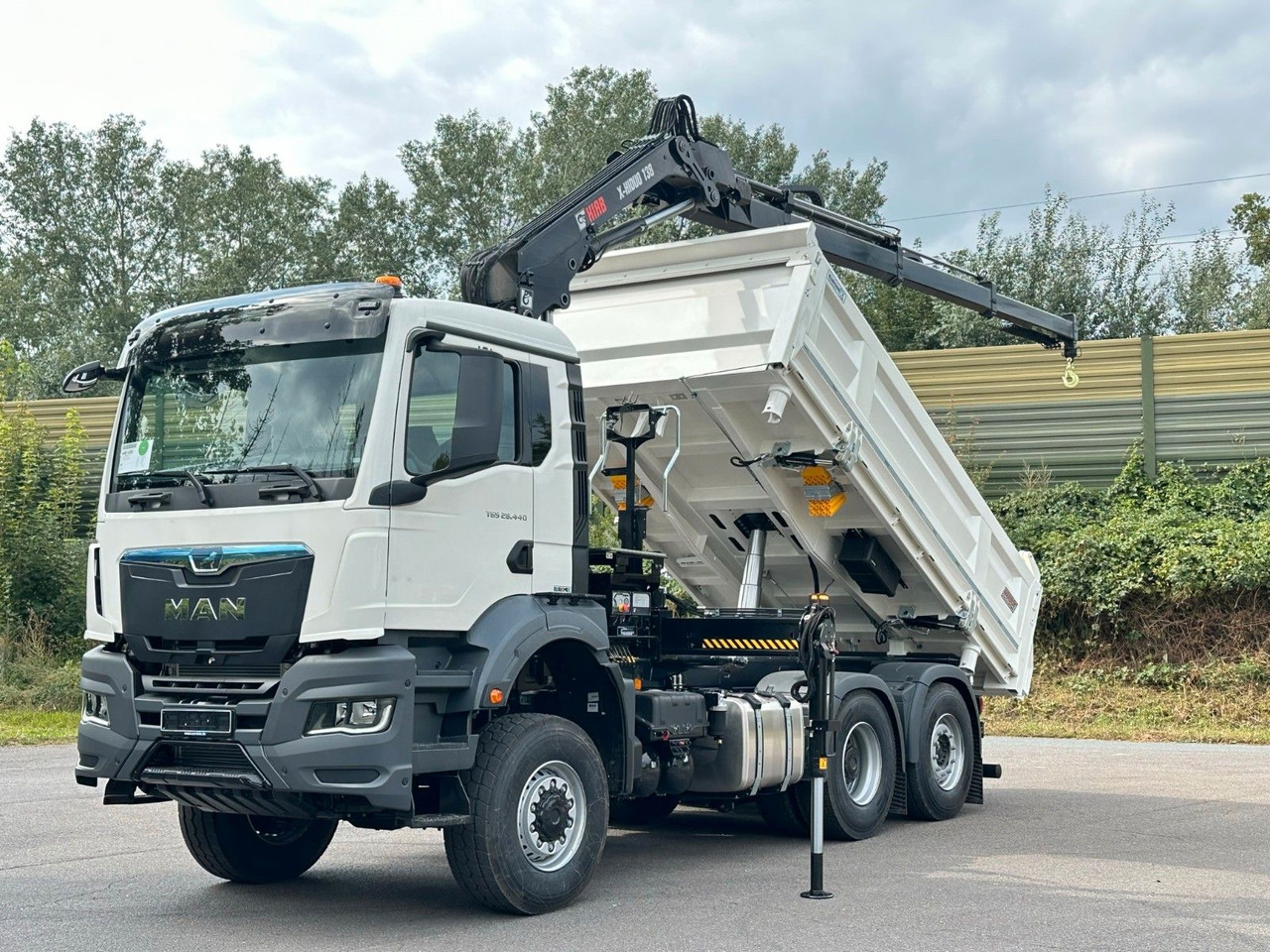 Billenőplatós teherautó, Darus autó MAN TGS 28.440 6x4-4/3-Seiten- Kipper / Hiab 138-3: 9 kép.