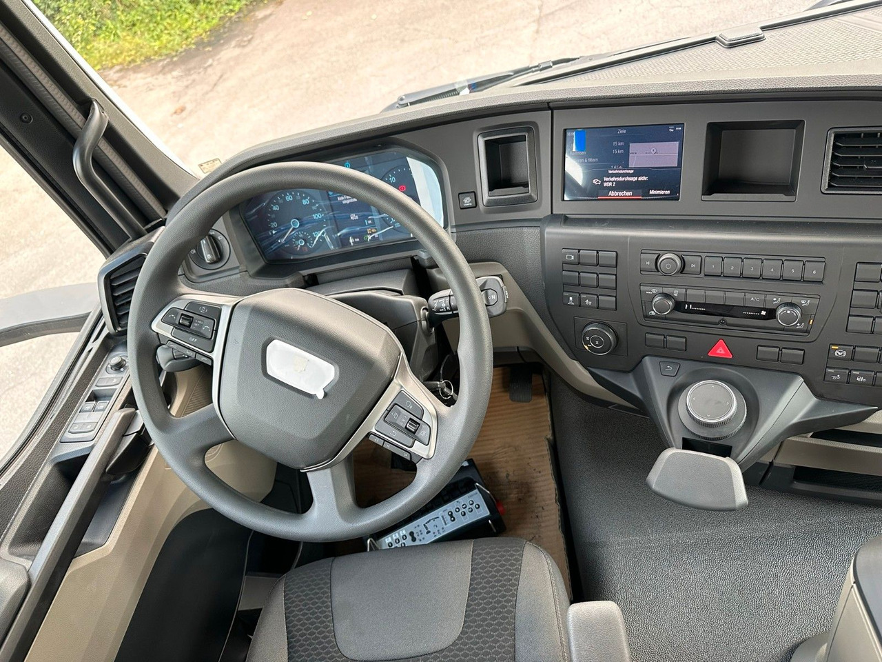 Billenőplatós teherautó, Darus autó MAN TGS 28.440 6x4-4/3-Seiten- Kipper / Hiab 138-3: 27 kép.