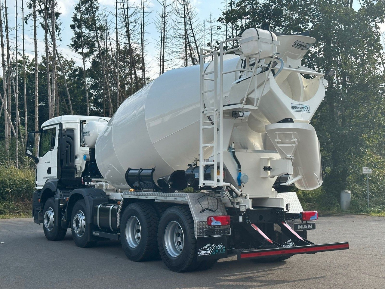 MAN TGS 32.440 8x4 / Euromix MTP EM 9 L - Betonmixer: 5 kép. MAN TGS 32.440 8x4 / Euromix MTP EM 9 L - Betonmixer: 5 kép.