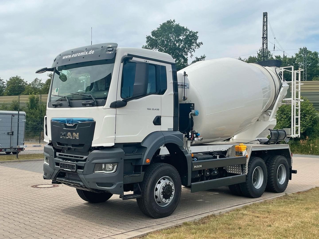 MAN TGS 33.440 6X4 / 6X6 /Euro6e EuromiX EM 8 - Betonmixer: 1 kép. MAN TGS 33.440 6X4 / 6X6 /Euro6e EuromiX EM 8 - Betonmixer: 1 kép.