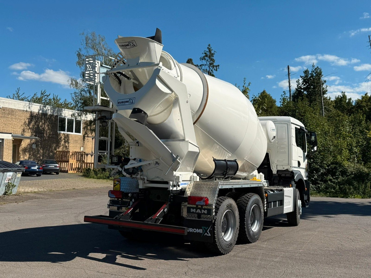 MAN TGS 33.440 / 6X4 Euro6e Euromix MTP EM 7 L - Betonmixer: 5 kép. MAN TGS 33.440 / 6X4 Euro6e Euromix MTP EM 7 L - Betonmixer: 5 kép.