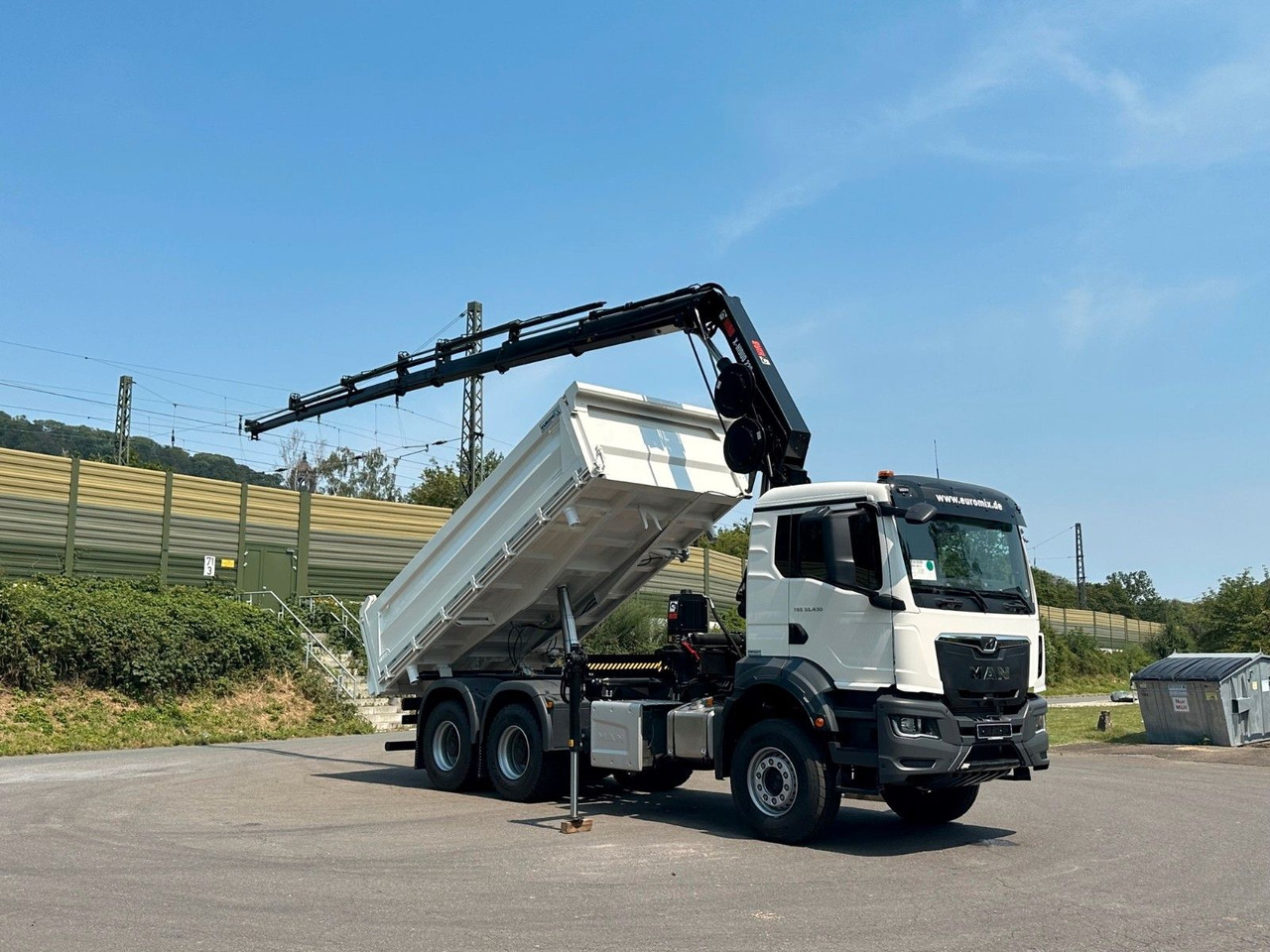 MAN TGS 33.440 6x4 /3-Seiten- Kipper / HIAB 228-6 - Billenőplatós teherautó, Darus autó: 1 kép. MAN TGS 33.440 6x4 /3-Seiten- Kipper / HIAB 228-6 - Billenőplatós teherautó, Darus autó: 1 kép.
