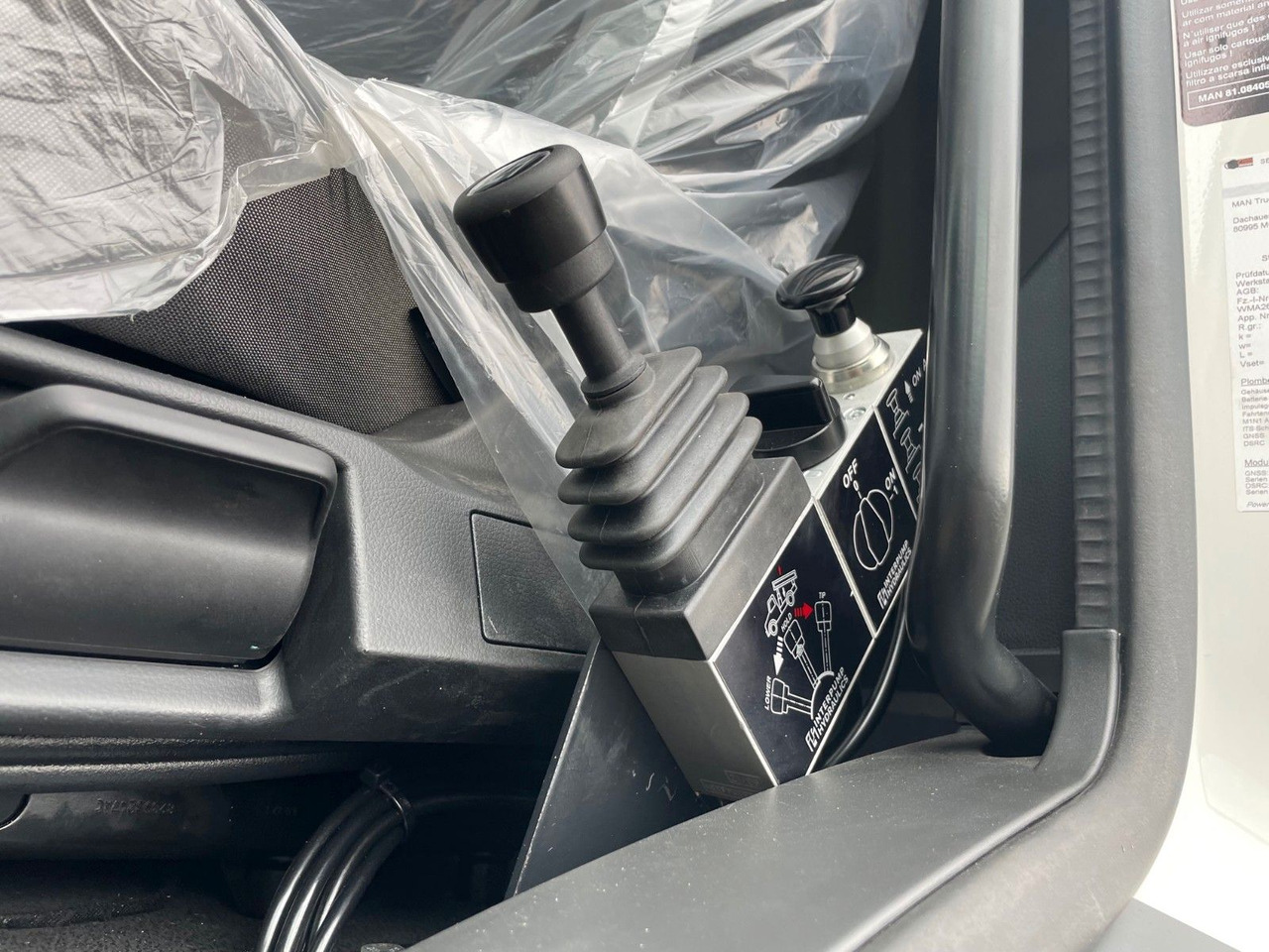 Billenőplatós teherautó MAN TGS 33.440 6x4 /Euro6 3-Seiten-Kipper EuromixMTP: 26 kép.