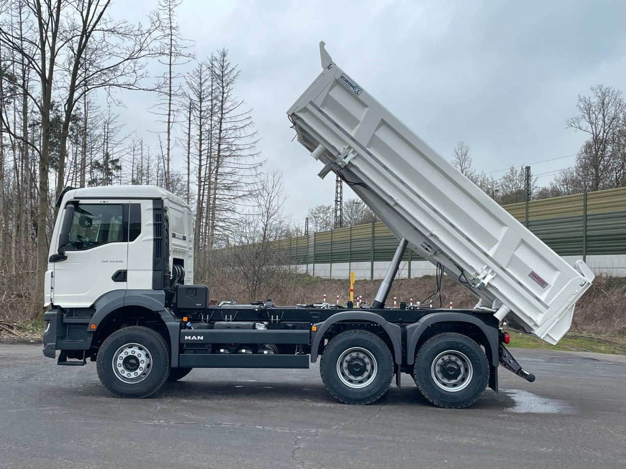 Billenőplatós teherautó MAN TGS 33.440 6x4 /Euro6 3-Seiten-Kipper EuromixMTP: 12 kép.