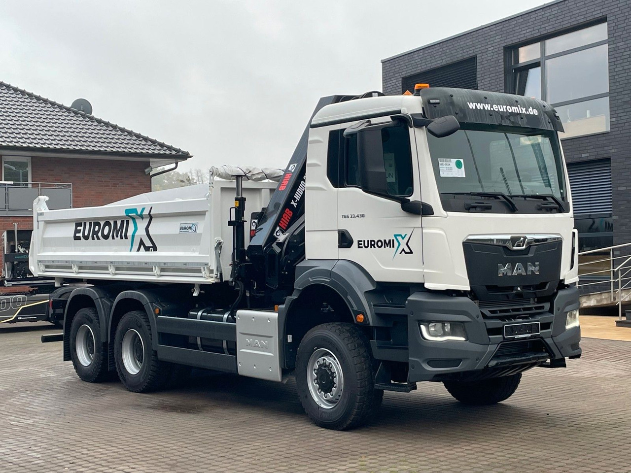 MAN TGS 33.440 6x6 /3-Seiten- Kipper / HIAB 228-6 - Billenőplatós teherautó, Darus autó: 4 kép. MAN TGS 33.440 6x6 /3-Seiten- Kipper / HIAB 228-6 - Billenőplatós teherautó, Darus autó: 4 kép.