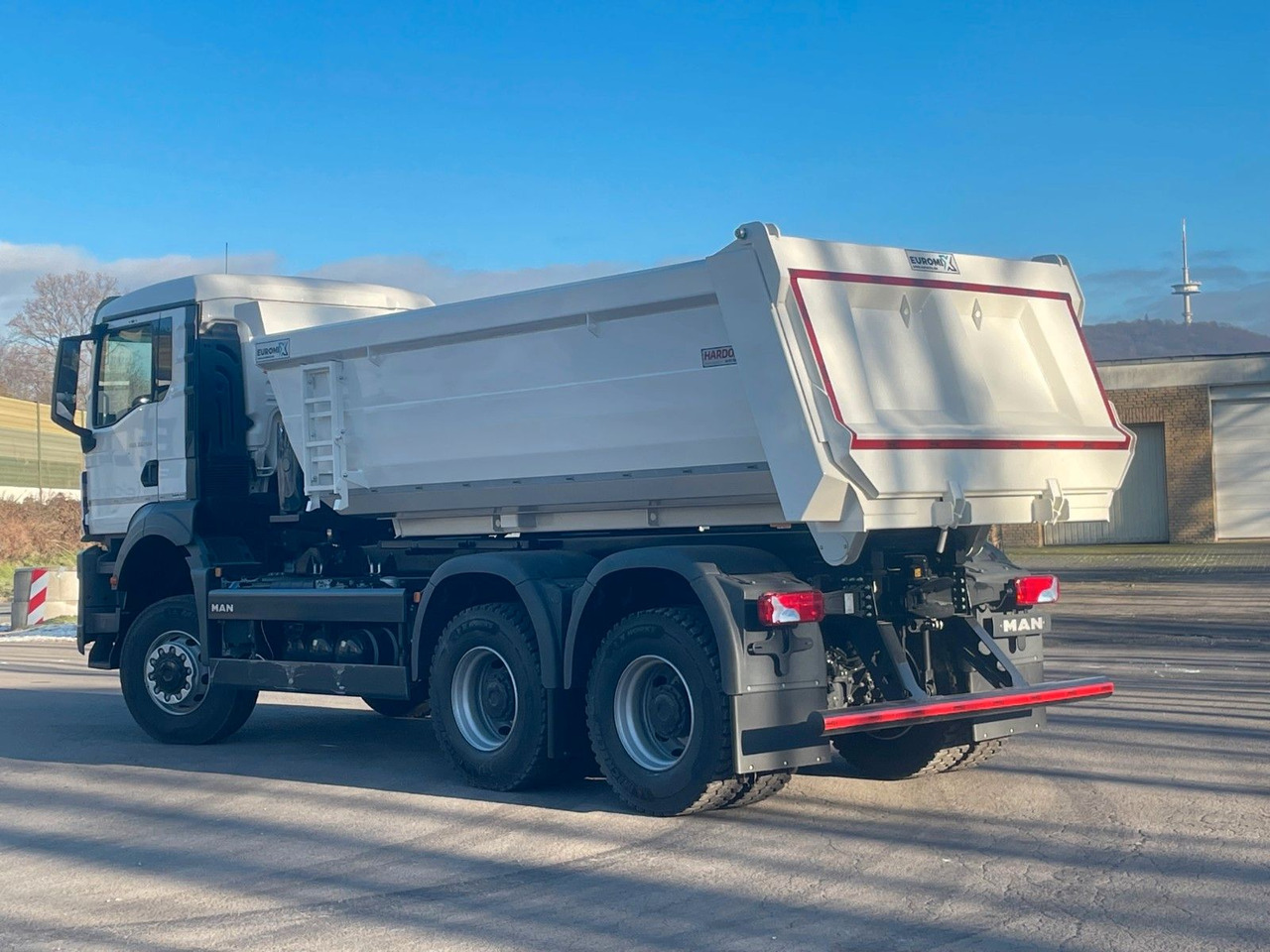MAN TGS 33.440 6x6 /Euro6e Mulden-Kipper EuromixMTP - Billenőplatós teherautó: 5 kép. MAN TGS 33.440 6x6 /Euro6e Mulden-Kipper EuromixMTP - Billenőplatós teherautó: 5 kép.