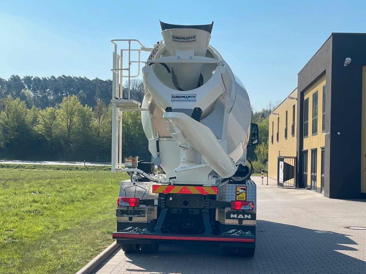 MAN TGS 35.470 8x4 EuromixMTP EM 10 L 10xVORHANDEN - Betonmixer: 5 kép. MAN TGS 35.470 8x4 EuromixMTP EM 10 L 10xVORHANDEN - Betonmixer: 5 kép.