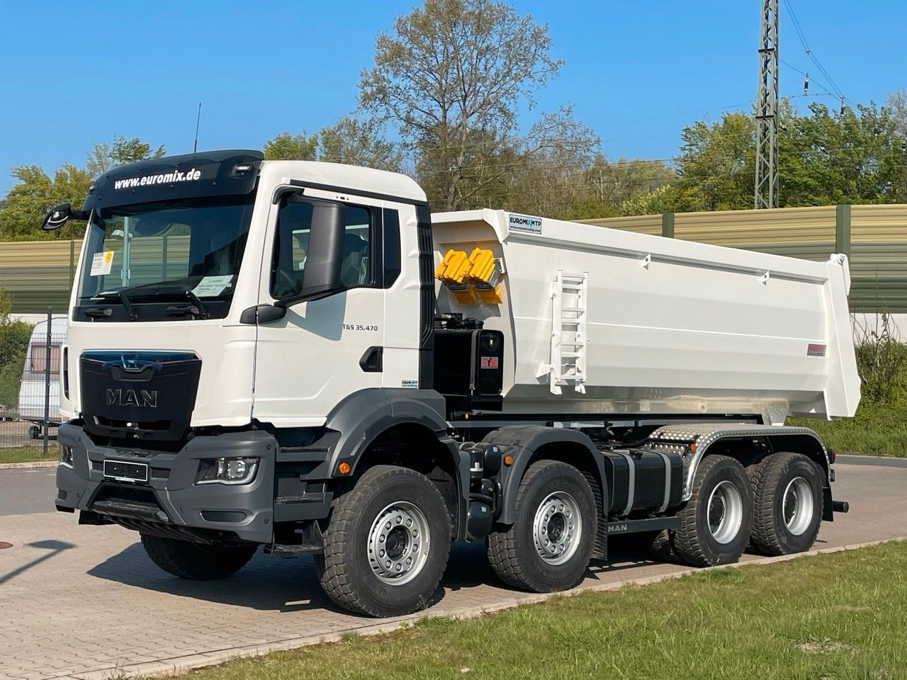MAN TGS 35.470 BB 8X4 Mulden Kipper 10X Vorhanden - Billenőplatós teherautó: 3 kép. MAN TGS 35.470 BB 8X4 Mulden Kipper 10X Vorhanden - Billenőplatós teherautó: 3 kép.