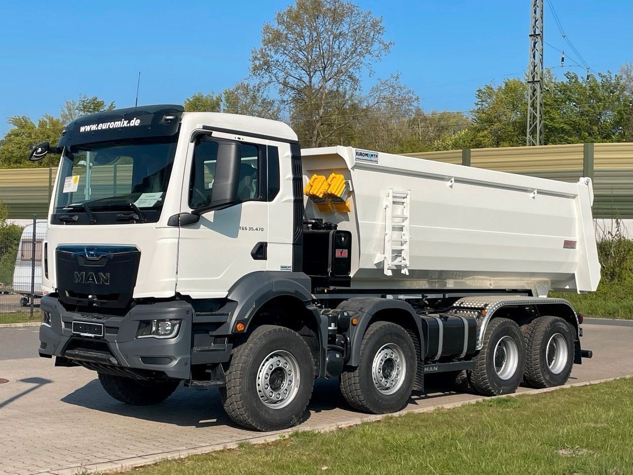 MAN TGS 35.470 BB 8X4 Mulden Kipper 10X Vorhanden - Billenőplatós teherautó: 1 kép. MAN TGS 35.470 BB 8X4 Mulden Kipper 10X Vorhanden - Billenőplatós teherautó: 1 kép.