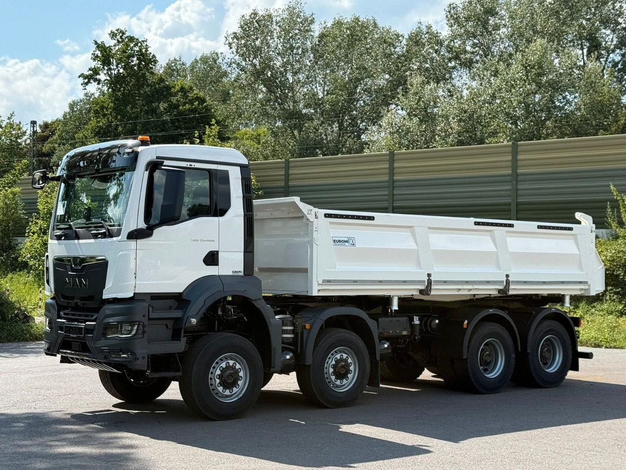 MAN TGS 35.480 8x6 EuromixMTP 3-Seiten-Kipper - Billenőplatós teherautó: 2 kép. MAN TGS 35.480 8x6 EuromixMTP 3-Seiten-Kipper - Billenőplatós teherautó: 2 kép.